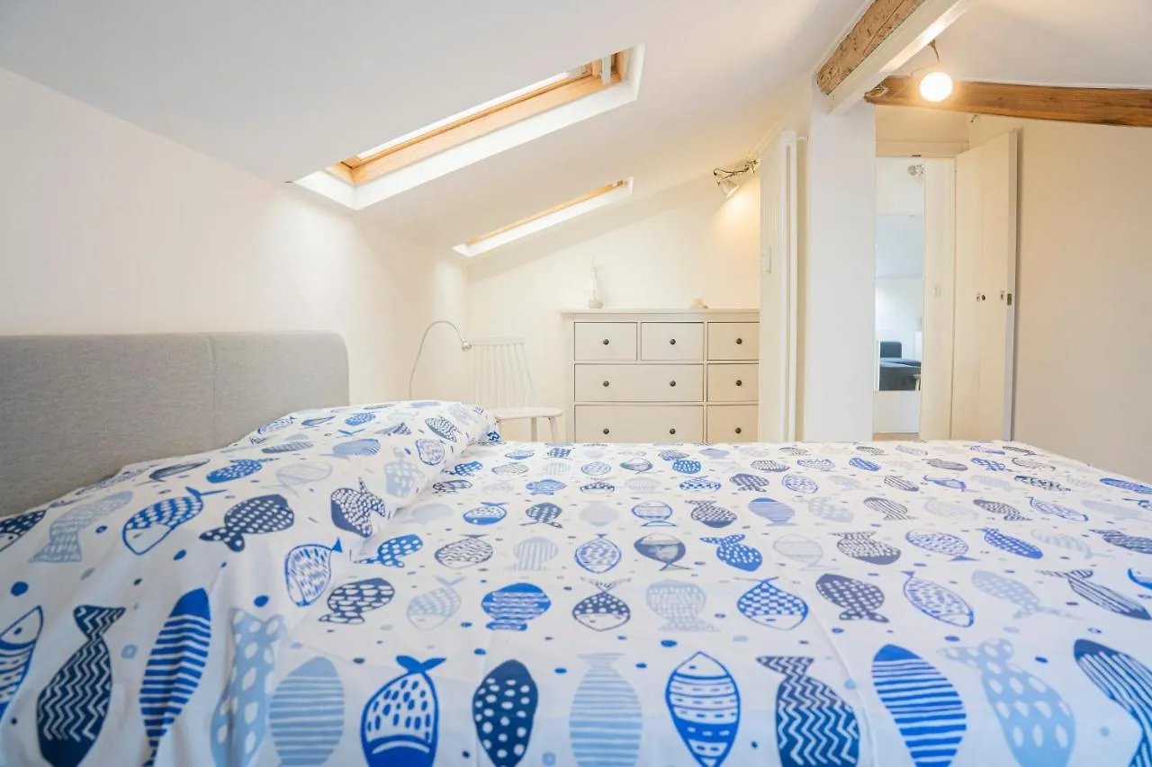 Appartamento 049 - Attico ELEGANTE a 500 metri dal MARE e SPIAGGIA Sestri Levante Italia