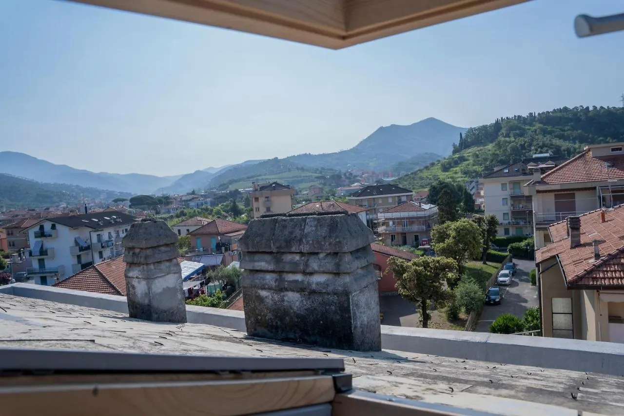 Appartamento 049 - Attico ELEGANTE a 500 metri dal MARE e SPIAGGIA Sestri Levante