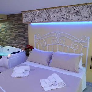 corte-manzoni-independent-suite.taorminaitalyhotels.com/